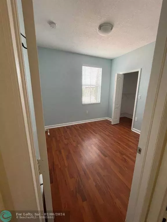 15350 SW 16th Ter, Miami, FL 33185