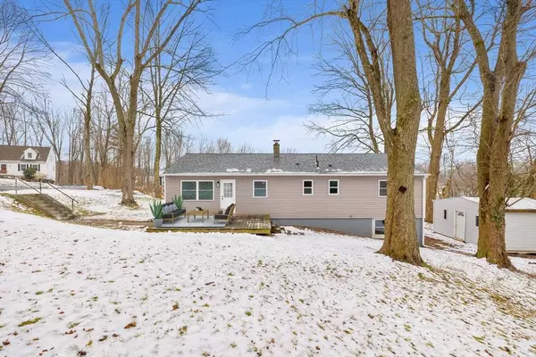 25 Tanyard Road, Dudley, MA 01571