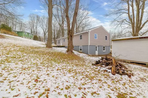 25 Tanyard Road, Dudley, MA 01571