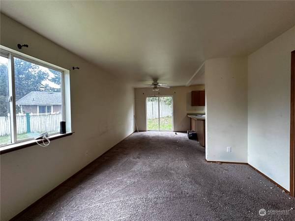 111 NE Davey Jones PL, Belfair, WA 98528