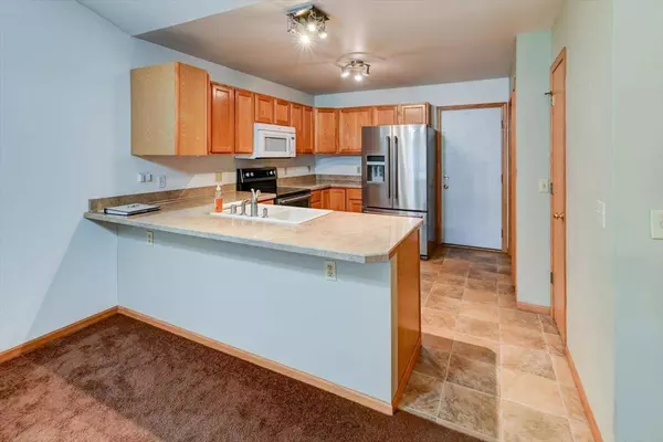 103 N Musket Ridge Drive, Sun Prairie, WI 53590