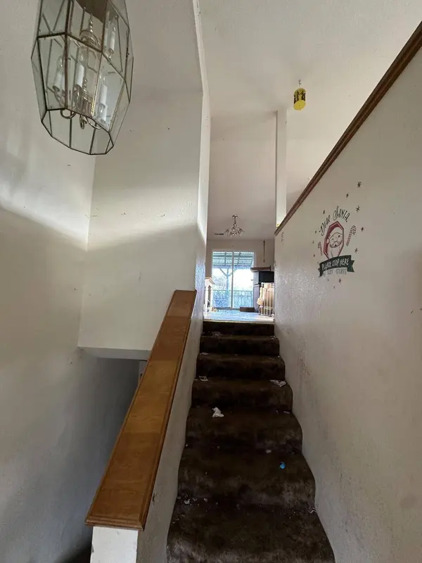 425 Kellogg st St, Gold Hill, OR 97525