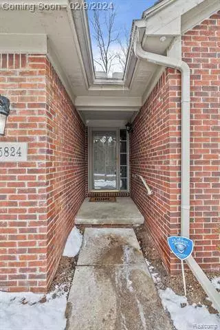 35824 Preserve Lane, Harrison Township, MI 48045