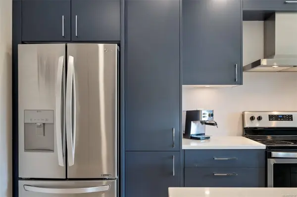 1215 Bay St, Victoria, BC V8T 1S7