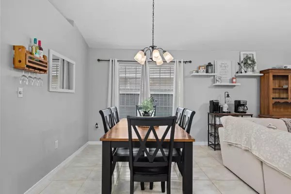 392 Pristine Water Lane, Mary Esther, FL 32569