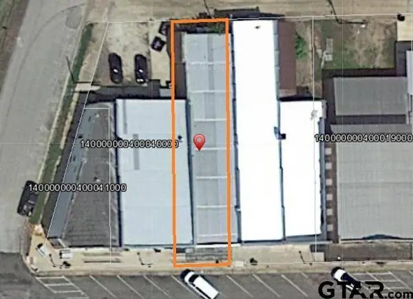 125 W Duval St, Troup, TX 75789