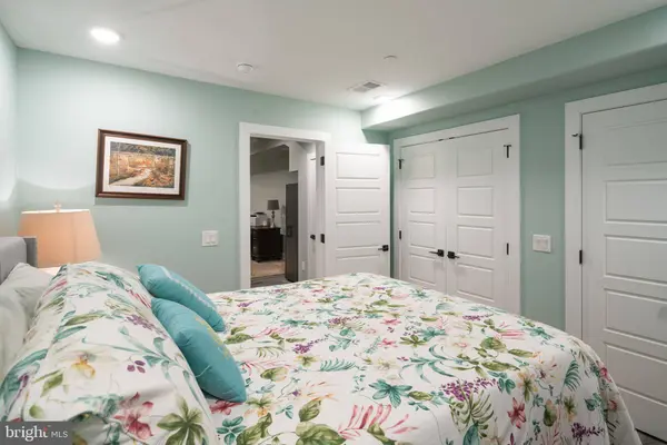 1140 S SYDENHAM ST, Philadelphia, PA 19146