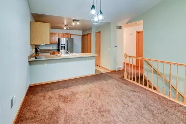 103 N Musket Ridge Drive, Sun Prairie, WI 53590