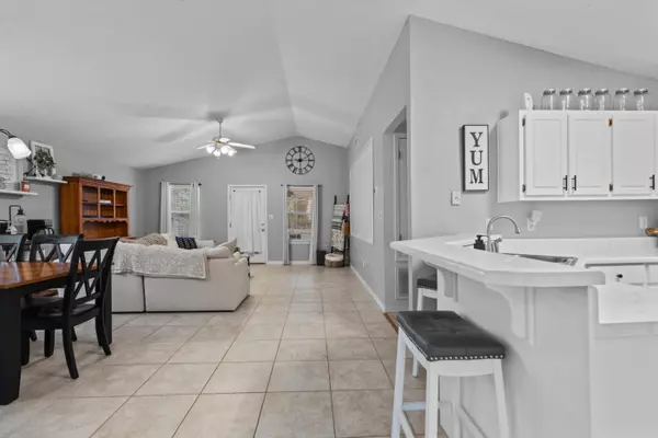 392 Pristine Water Lane, Mary Esther, FL 32569