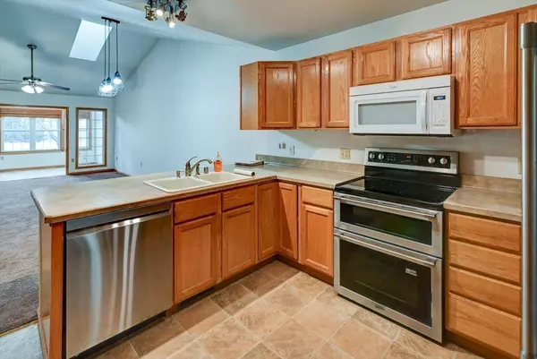 103 N Musket Ridge Drive, Sun Prairie, WI 53590