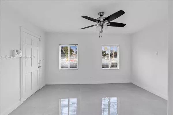 10500 NW 30th Ct, Miami, FL 33147