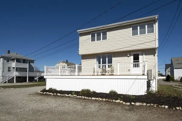 3 Plymouth Ave, Duxbury, MA 02332