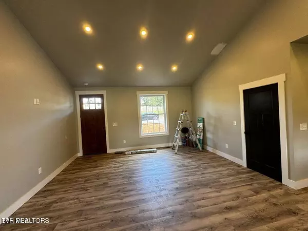 707 W Old Andrew Johnson Hwy, New Market, TN 37820