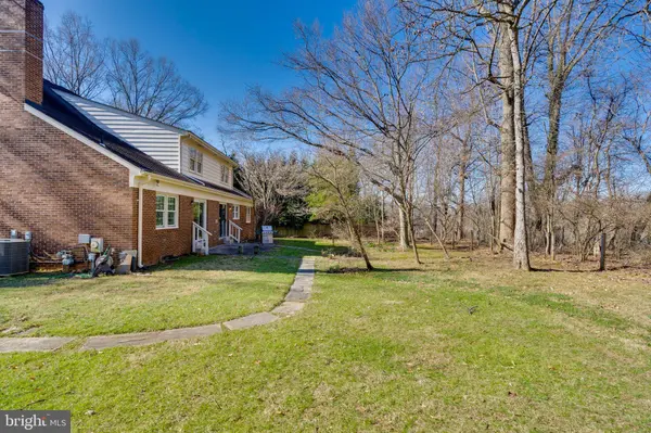 11816 DANVILLE DR, Rockville, MD 20852