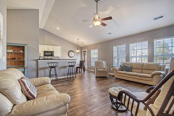 150 Salem Creek Dr, Goose Creek, SC 29445