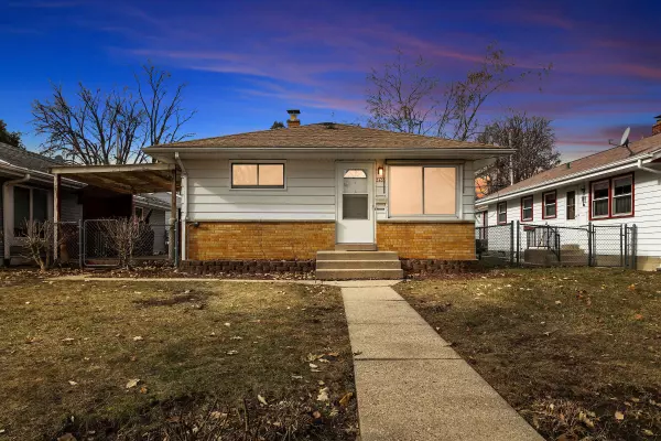 5653 N 69th St, Milwaukee, WI 53218