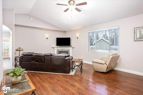 6981 S Frontier DR, Wasilla, AK 99623