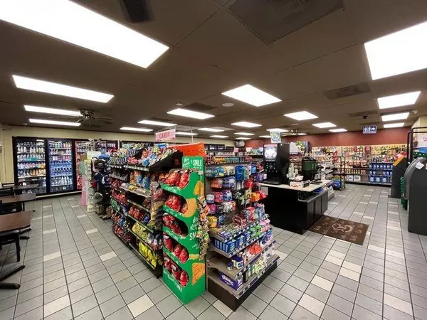 3769 W Shaw Avenue, Fresno, CA 93711