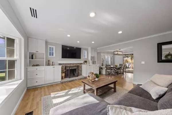 325 Curie DR, San Jose, CA 95119