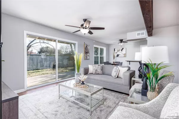 426 BYRD BLVD, Universal City, TX 78148-4509