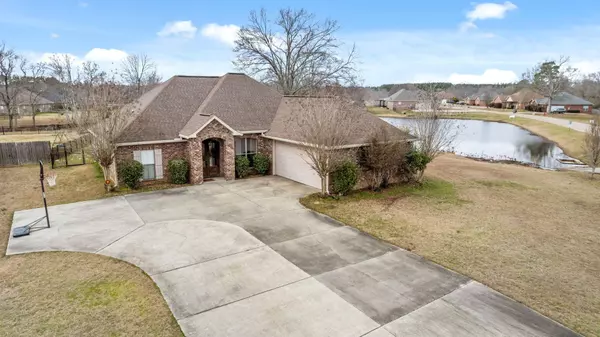 15 Sunline Dr, Petal, MS 39465