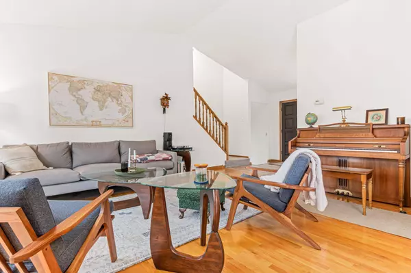 4980 Oakview LN N, Plymouth, MN 55442