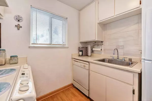 9101 Newhall, Sacramento, CA 95826