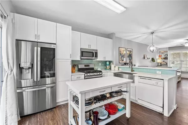 249 Devonshire DR, Alpharetta, GA 30022