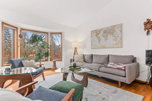 4980 Oakview LN N, Plymouth, MN 55442