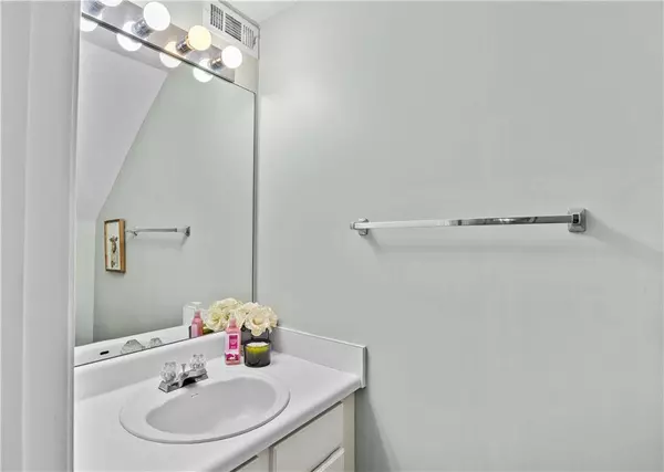 249 Devonshire DR, Alpharetta, GA 30022