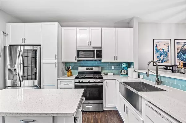 249 Devonshire DR, Alpharetta, GA 30022