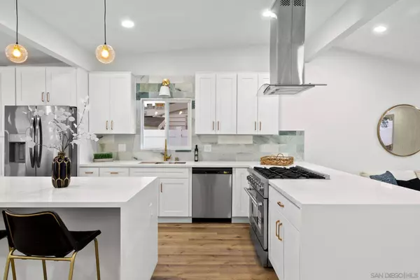 2832 Walker Dr, San Diego, CA 92123