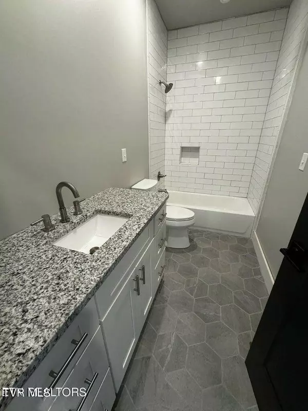 707 W Old Andrew Johnson Hwy, New Market, TN 37820