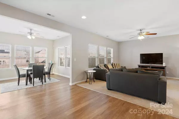 5142 Elementary View DR, Charlotte, NC 28269