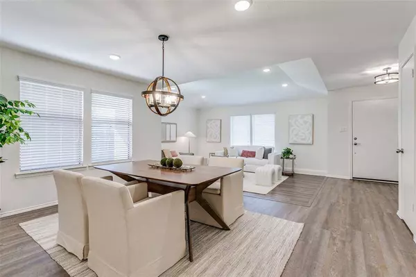 912 Glacier Lane, Grapevine, TX 76051