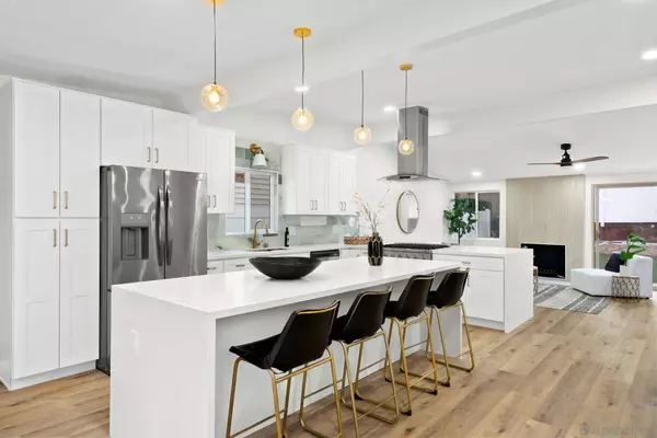 2832 Walker Dr, San Diego, CA 92123