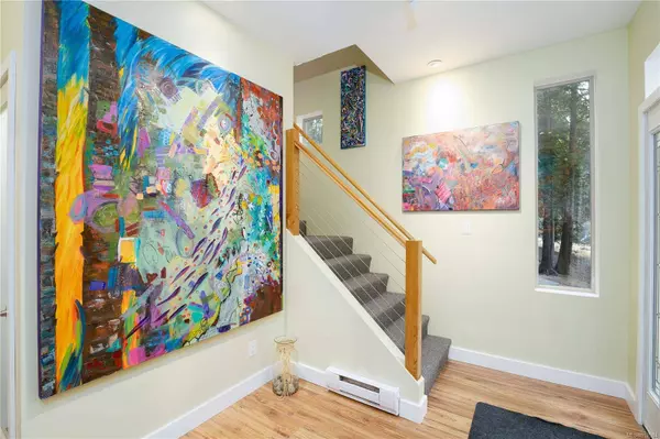 1002 Descanso Valley Dr, Gabriola Island, BC V0R 1X2