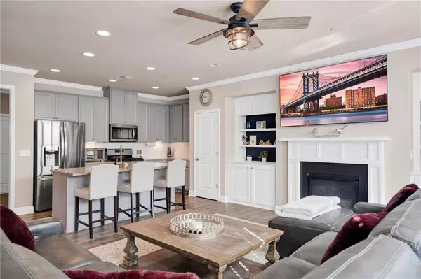 377 Hayden CIR, Woodstock, GA 30189