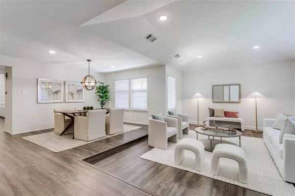 912 Glacier Lane, Grapevine, TX 76051