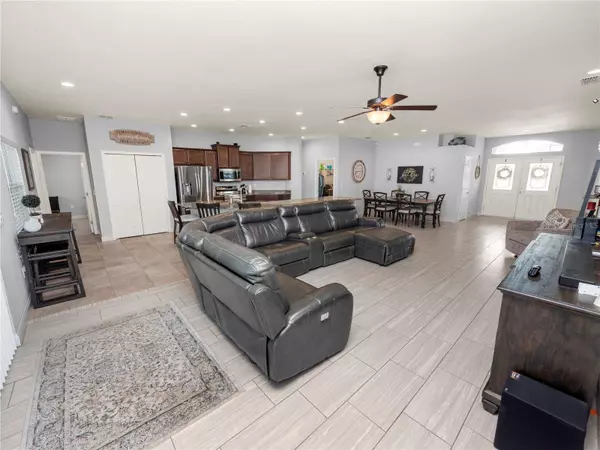 2562 HIGHLANDS CREEK WAY, Lakeland, FL 33813