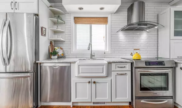 290 Arbour Wood Close NW, Calgary, AB T3G 4B4