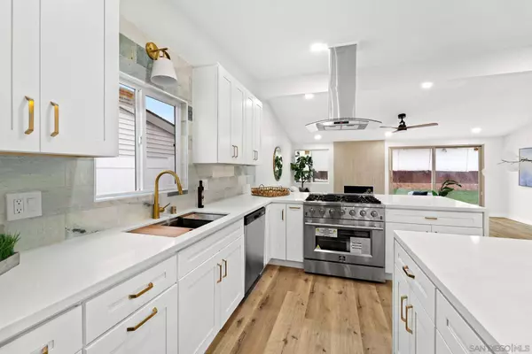 2832 Walker Dr, San Diego, CA 92123