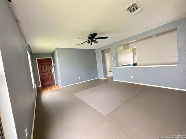 2807 BUTTERFLY PALM, San Antonio, TX 78245-2856