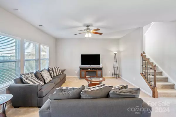 5142 Elementary View DR, Charlotte, NC 28269