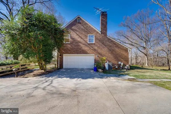 11816 DANVILLE DR, Rockville, MD 20852