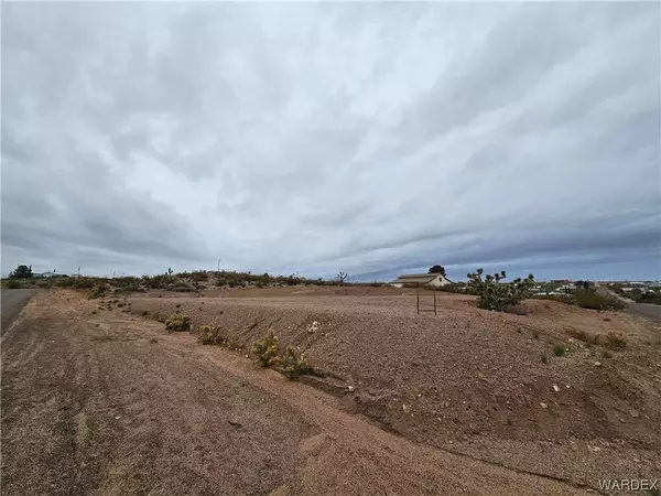 280 W Haystack DR, Meadview, AZ 86444