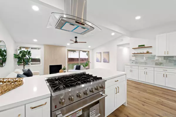 2832 Walker Dr, San Diego, CA 92123