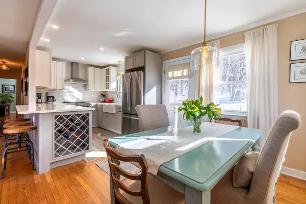 42 Cobb RD, Andover, VT 05143