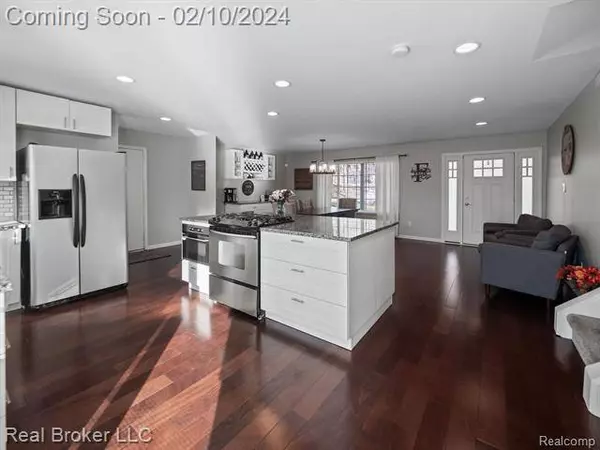 2949 BULLARD Road, Hartland, MI 48353