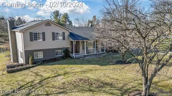 2949 BULLARD Road, Hartland, MI 48353